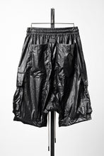Load image into Gallery viewer, A.F ARTEFACT AIRY CRINKLE NYLON ZIP CARGO SHORTS (BLACK)