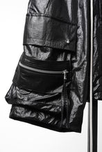 Load image into Gallery viewer, A.F ARTEFACT AIRY CRINKLE NYLON ZIP CARGO SHORTS (BLACK)
