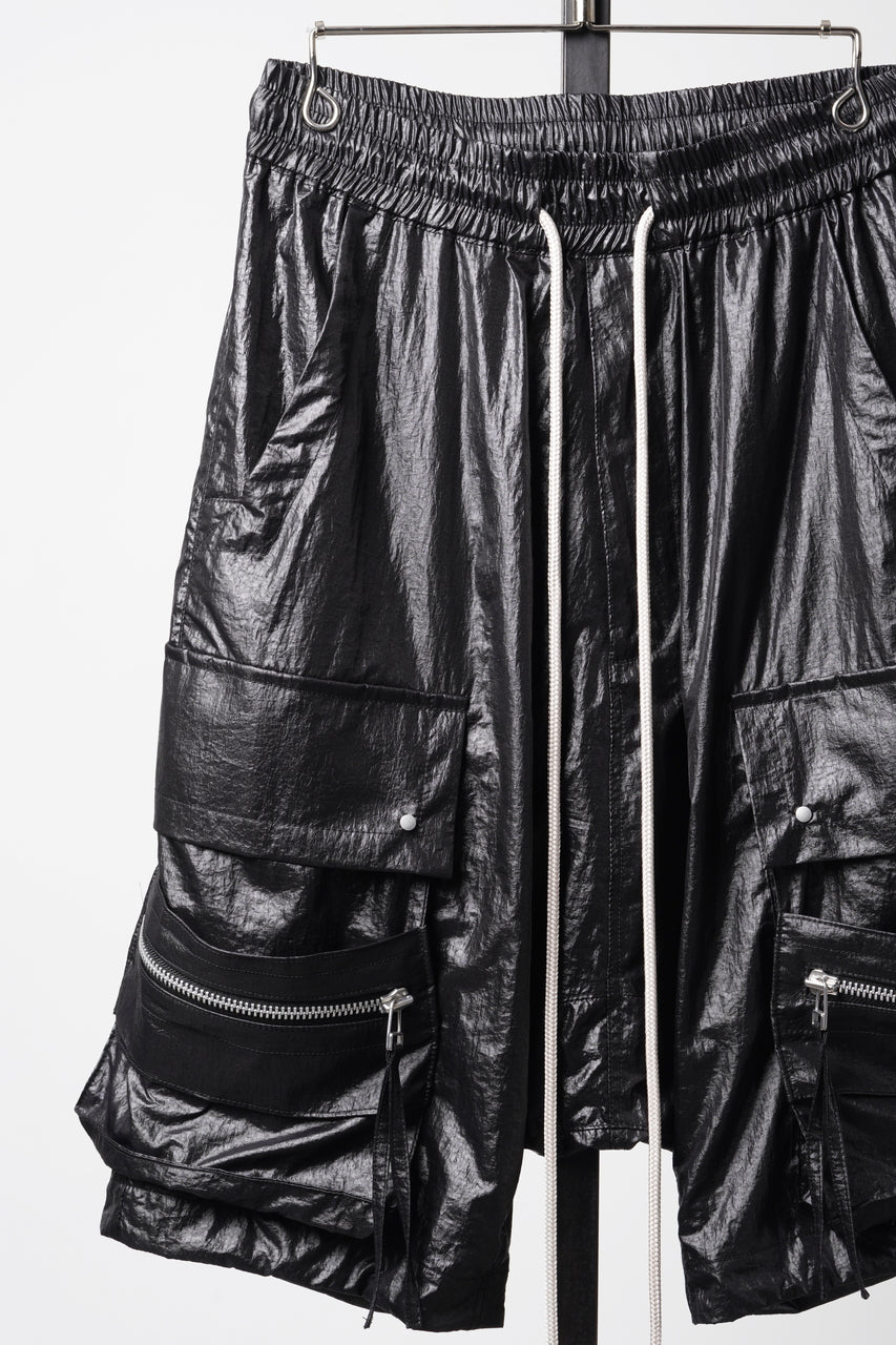 Load image into Gallery viewer, A.F ARTEFACT AIRY CRINKLE NYLON ZIP CARGO SHORTS (BLACK)