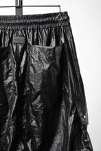 Load image into Gallery viewer, A.F ARTEFACT AIRY CRINKLE NYLON ZIP CARGO SHORTS (BLACK)