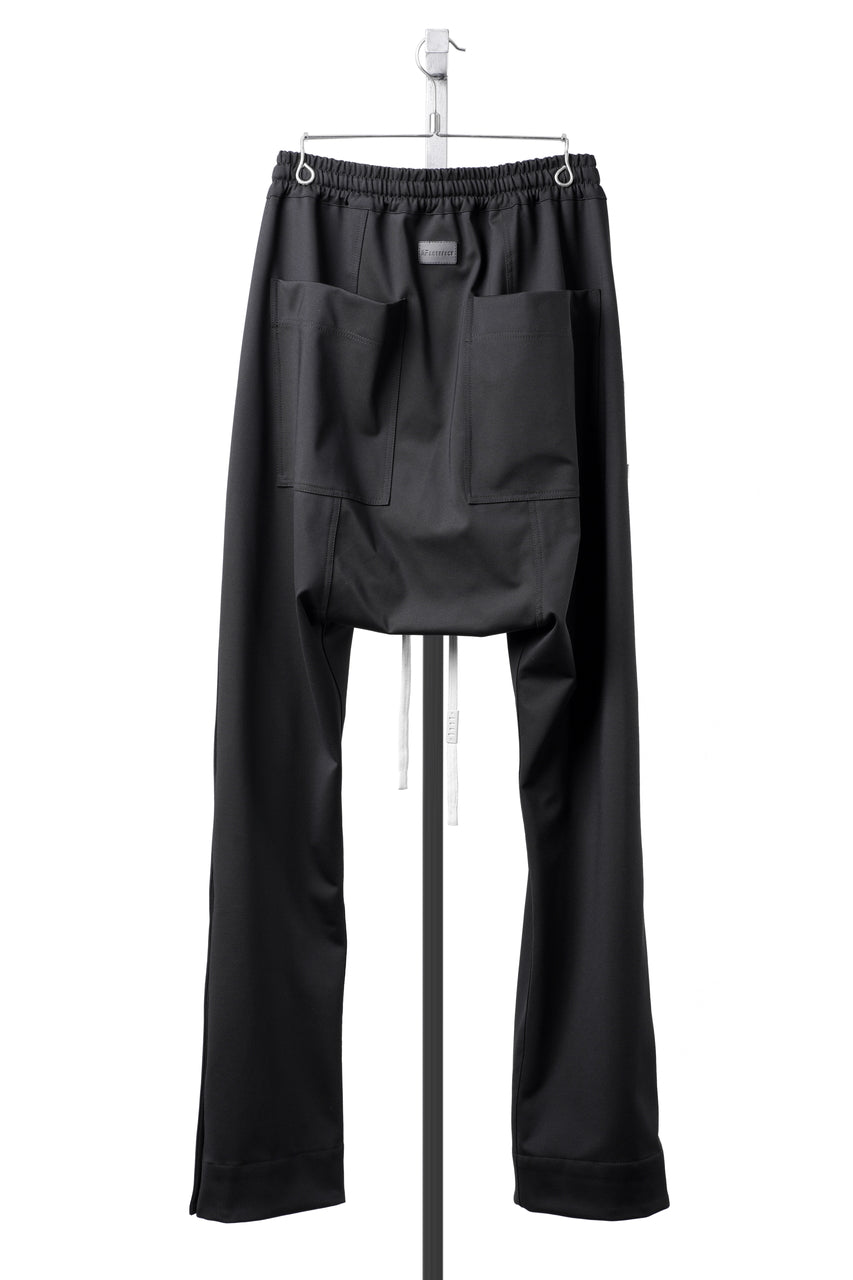 Load image into Gallery viewer, A.F ARTEFACT SARROUEL FLARE PANTS / TECH SMOOTH BONDING LW FLEECE (BLACK)