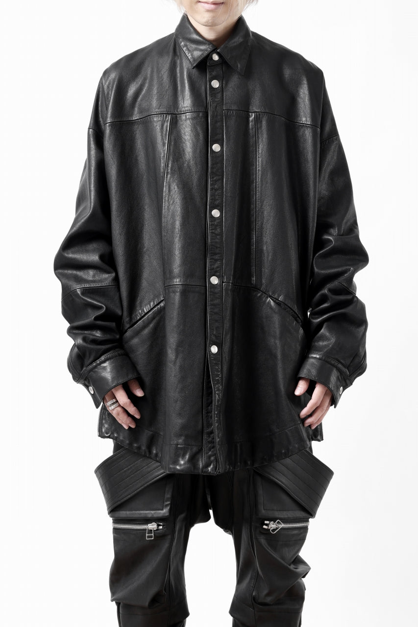 Load image into Gallery viewer, A.F ARTEFACT SNAPPED COCOON SHIRT-JACKET / SOFT GOAT LEATHER (BLACK)