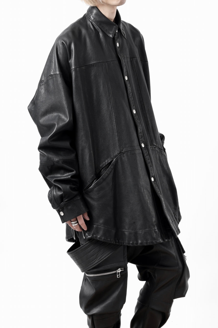 A.F ARTEFACT SNAPPED COCOON SHIRT-JACKET / SOFT GOAT LEATHER (BLACK)