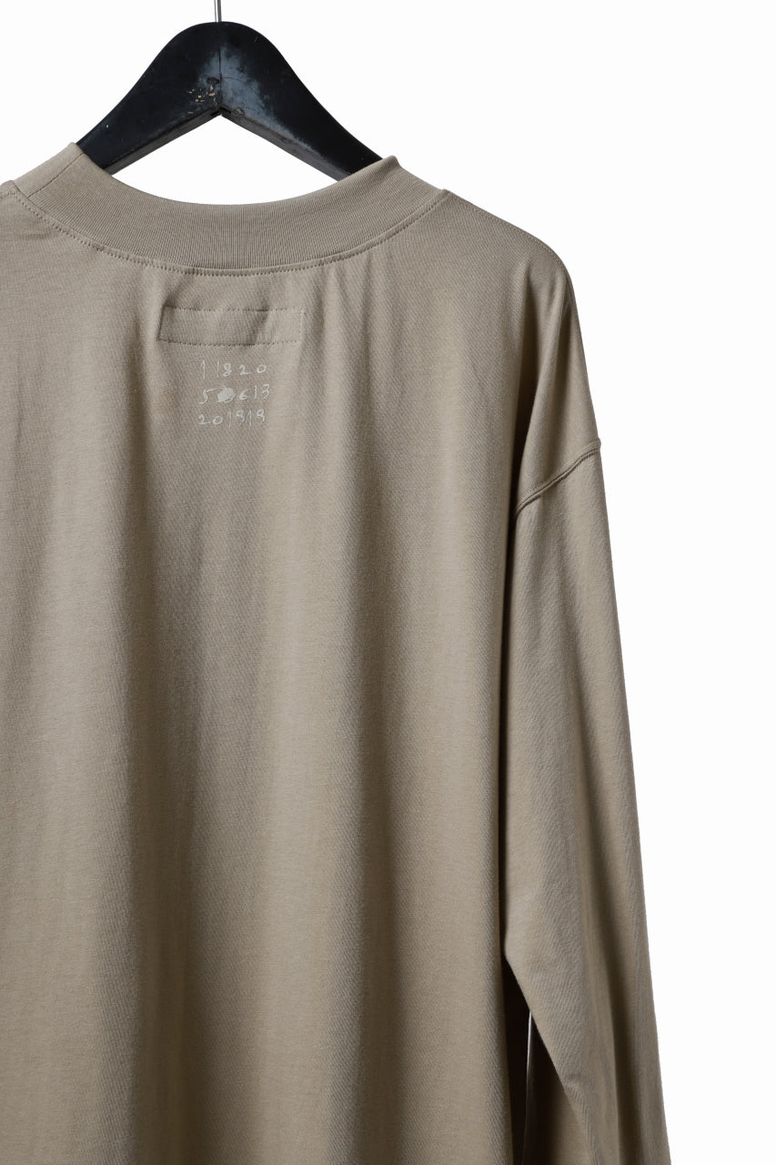 A.F ARTEFACT THICK-COLLAR BASIC L/S T-SHIRT / TYPE A PRINT (BEIGE)