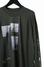 画像をギャラリービューアに読み込む, A.F ARTEFACT THICK-COLLAR BASIC L/S T-SHIRT / TYPE B PRINT (KHAKI)