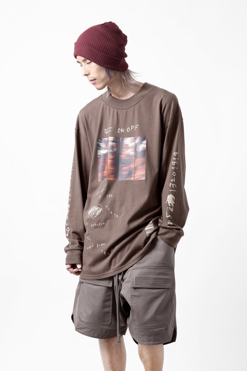 画像をギャラリービューアに読み込む, A.F ARTEFACT THICK-COLLAR BASIC L/S T-SHIRT / TYPE A PRINT (BROWN)