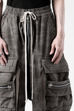 画像をギャラリービューアに読み込む, A.F ARTEFACT LOWCROTCH MILITARY WIDE SHORTS / VINTAGE DYED (KHAKI)