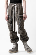 画像をギャラリービューアに読み込む, A.F ARTEFACT exclusive RADICAL-ZIP FIELD PANTS / VINTAGE DYED (KHAKI)