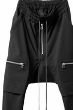 画像をギャラリービューアに読み込む, A.F ARTEFACT FRONT ZIP SARROUEL EASY PANTS / STRETCH NYLON (BLACK)