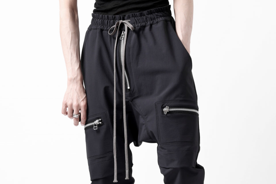 Load image into Gallery viewer, A.F ARTEFACT FRONT ZIP SAROUEL EASY PANTS / STRETCH NYLON (BLACK)