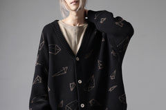 Load image into Gallery viewer, A.F ARTEFACT PYRA PATTERN COTTON KNIT CARDIGAN (BLACK x BROWN)