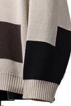 Load image into Gallery viewer, A.F ARTEFACT GEO PATTERN COTTON KNIT CARDIGAN /  (BLACK x GREY x BEIGE)