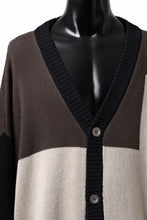 画像をギャラリービューアに読み込む, A.F ARTEFACT BLOCK-PANEL COTTON KNIT CARDIGAN /  (BLACK x GREY x BEIGE)