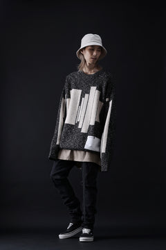 Load image into Gallery viewer, A.F ARTEFACT GEO PATTERN KNIT TOPS (GREY x BEIGE)