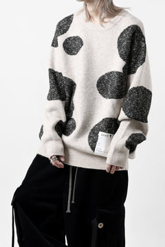 画像をギャラリービューアに読み込む, A.F ARTEFACT POLKA PATTERN KNIT TOPS (BEIGE x GREY)