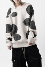 画像をギャラリービューアに読み込む, A.F ARTEFACT POLKA PATTERN KNIT TOPS (BEIGE x GREY)