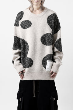 画像をギャラリービューアに読み込む, A.F ARTEFACT POLKA PATTERN KNIT TOPS (BEIGE x GREY)