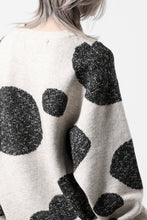 Load image into Gallery viewer, A.F ARTEFACT POLKA PATTERN KNIT TOPS (BEIGE x GREY)