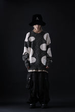 画像をギャラリービューアに読み込む, A.F ARTEFACT POLKA PATTERN KNIT TOPS (GREY x BEIGE)