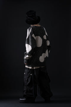 画像をギャラリービューアに読み込む, A.F ARTEFACT POLKA PATTERN KNIT TOPS (GREY x BEIGE)