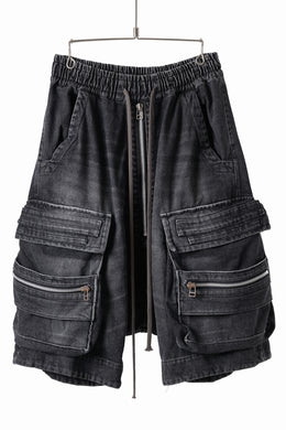 A.F ARTEFACT LOWCROTCH MILITARY WIDE SHORTS / FADED AGEING DENIM (BLACK)