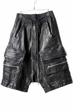 画像をギャラリービューアに読み込む, A.F ARTEFACT LOWCROTCH MILITARY WIDE SHORTS / SOFT GOAT LEATHER (BLACK)