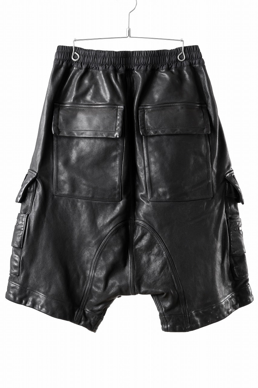 A.F ARTEFACT LOWCROTCH MILITARY WIDE SHORTS / SOFT GOAT LEATHER (BLACK)