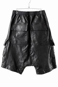 画像をギャラリービューアに読み込む, A.F ARTEFACT LOWCROTCH MILITARY WIDE SHORTS / SOFT GOAT LEATHER (BLACK)