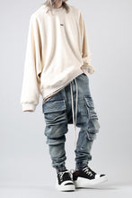 Load image into Gallery viewer, A.F ARTEFACT EASY SARROUEL MILITARY POCKET PANTS / FADED AGEING DENIM (INDIGO)