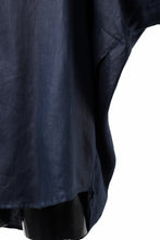 Load image into Gallery viewer, A.F ARTEFACT SNAPPED COCOON SHIRT / LINEN TWILL (NAVY)