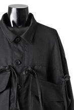 Load image into Gallery viewer, A.F ARTEFACT KNOTTING DETAIL TWILL BLOUSON (BLACK)