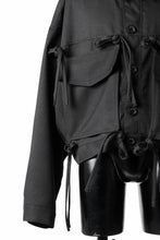 Load image into Gallery viewer, A.F ARTEFACT KNOTTING DETAIL TWILL BLOUSON (BLACK)