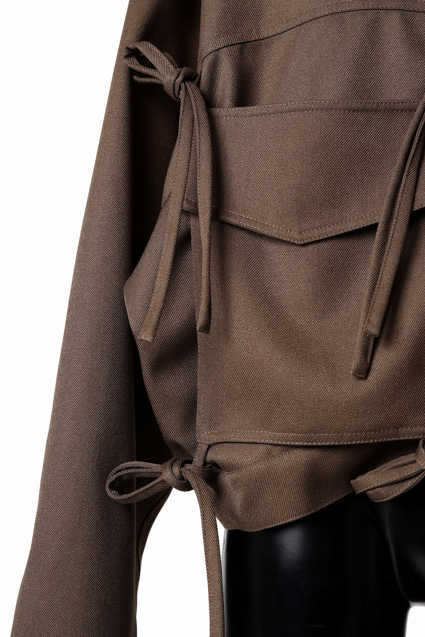 A.F ARTEFACT KNOTTING DETAIL TWILL BLOUSON (BROWN)