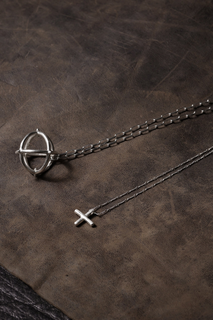 Load image into Gallery viewer, m.a+ medium + globe necklace with silver chain / AD31 AG (SILVER)