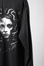 Load image into Gallery viewer, beauty:beast Medusa Rising LST (BLACK)