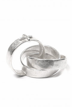 Load image into Gallery viewer, m.a+ triple silver ring w/stitched cross / AG318 AG (SILVER)