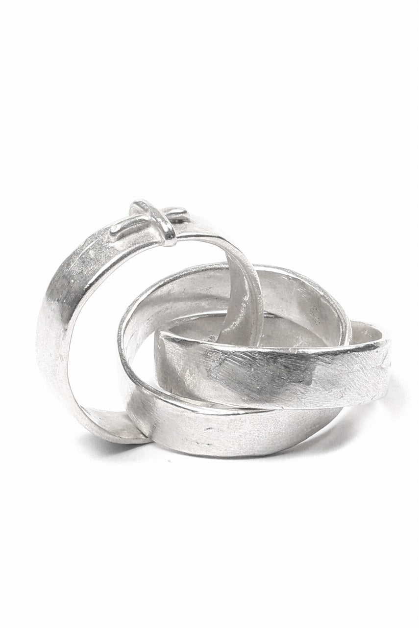 Load image into Gallery viewer, m.a+ triple silver ring w/stitched cross / AG318 AG (SILVER)