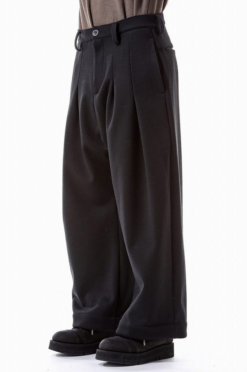 A.F ARTEFACT TUCK WIDE TROUSERS / KNITTED WOOLY TWILL (BLACK)