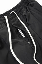 Load image into Gallery viewer, F/CE. TECH KERSEY WIDE DRAPE TROUSER (BLACK)