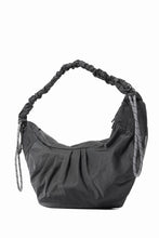 画像をギャラリービューアに読み込む, F/CE. TEXTURED TWILL BODY BAG (BLACK)