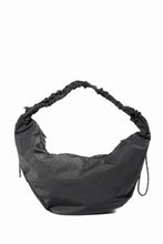 画像をギャラリービューアに読み込む, F/CE. TEXTURED TWILL BODY BAG (BLACK)