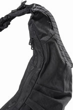画像をギャラリービューアに読み込む, F/CE. TEXTURED TWILL BODY BAG (BLACK)