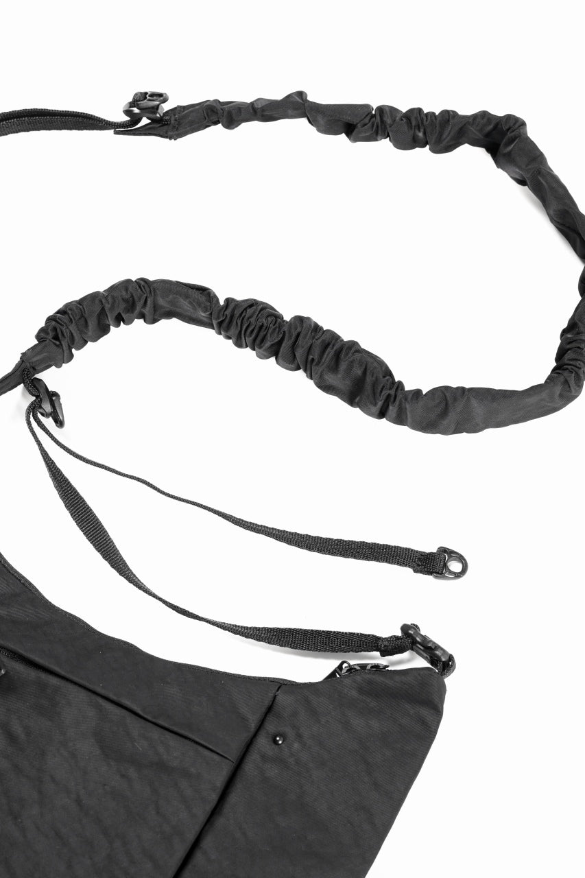 画像をギャラリービューアに読み込む, F/CE. TEXTURED TWILL POUCH (BLACK)