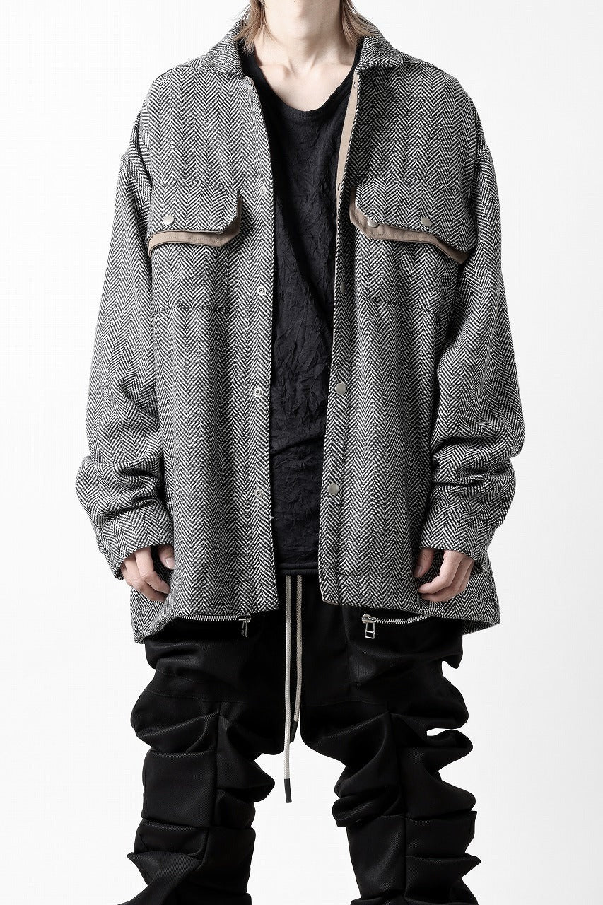 Load image into Gallery viewer, 【SAMPLE SALE】A.F ARTEFACT OVER SIZED SHIRT BLOUSON / WOOL HERRINGBONE (BLACK x WHITE)