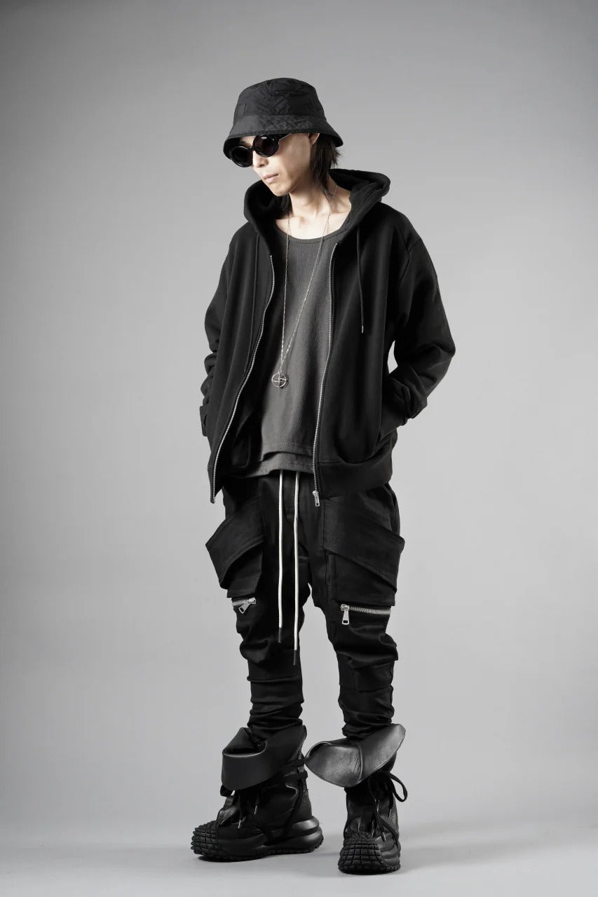 画像をギャラリービューアに読み込む, A.F ARTEFACT FLAP-DETAIL SLIM CARGO PANTS / HI-STRETCH DENIM (BLACK)