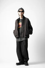 Load image into Gallery viewer, KLASICA VOLUME SLEEVE TANKERS BLOUSON / REGENERATED KEMP MIXED TWEED (MIX BROWN)