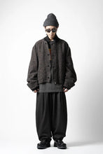Load image into Gallery viewer, KLASICA VOLUME SLEEVE TANKERS BLOUSON / REGENERATED KEMP MIXED TWEED (MIX BROWN)