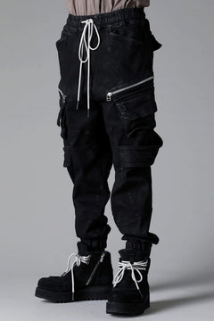 Load image into Gallery viewer, A.F ARTEFACT BELTED DETAIL JOGGER 2.0 / BRUSHED BACK COATING DENIM (BLACK)