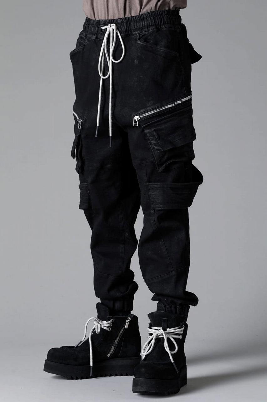 Load image into Gallery viewer, A.F ARTEFACT BELTED DETAIL JOGGER 2.0 / BRUSHED BACK COATING DENIM (BLACK)