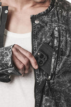 画像をギャラリービューアに読み込む, thom/krom COLLARLESS JACKET / DYED STRETCH COTTON (BLACK MARBLE)